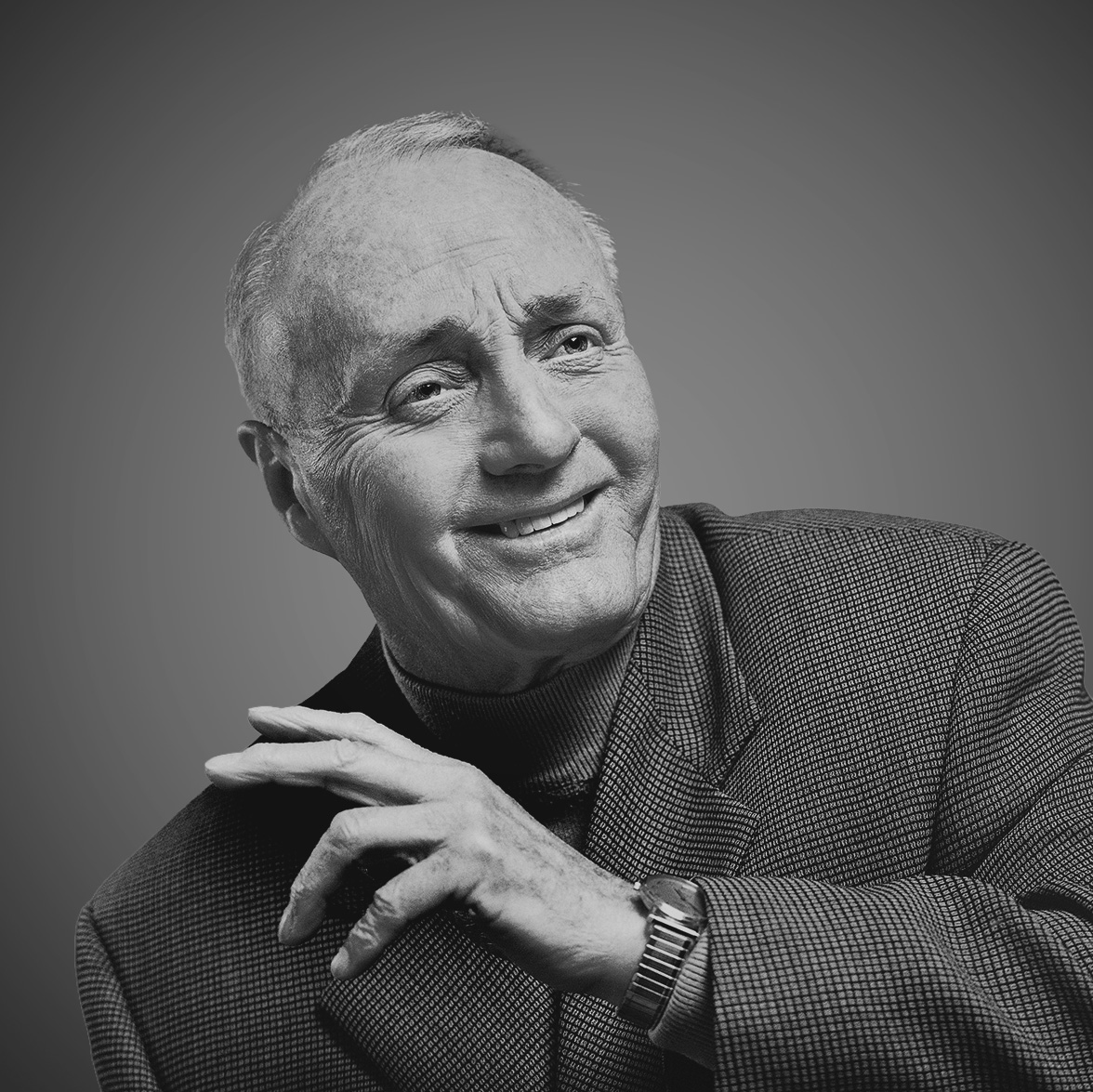 Portrait en noir et blanc de Peter Johnson.